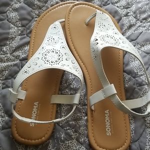 White Sonoma sandels